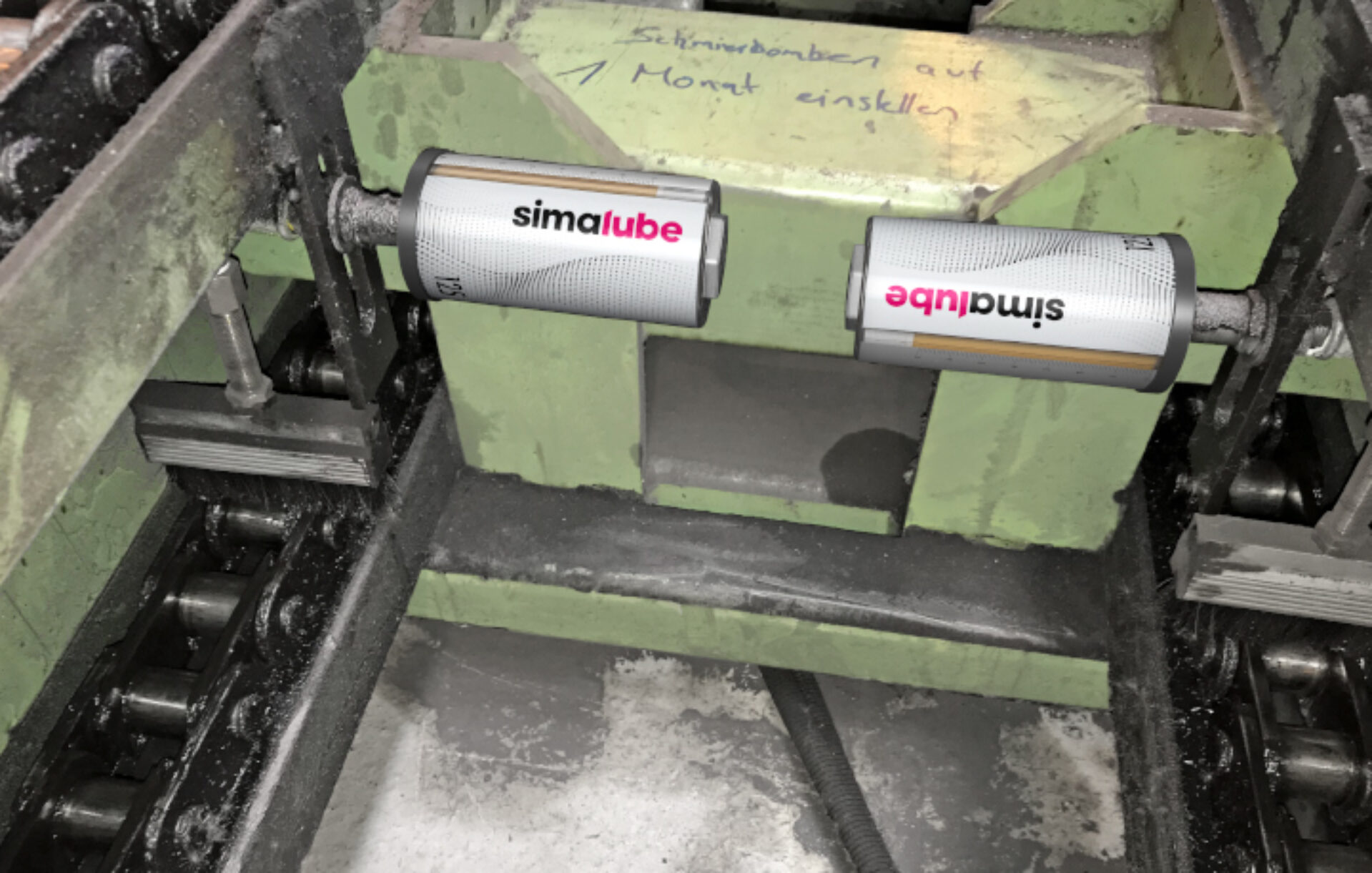 Simalube with brushes on chain conveyor